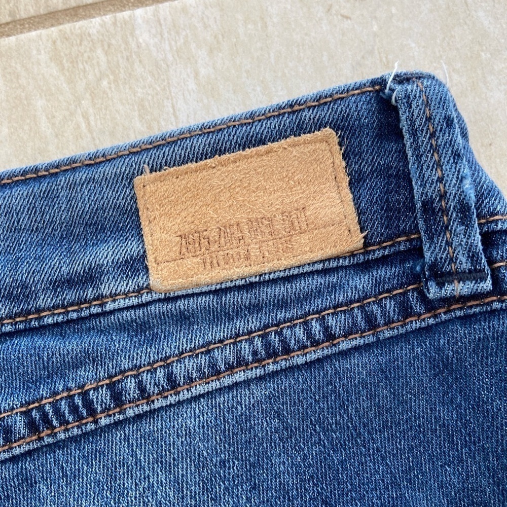 Low Rise Denim Crop Jeans - Picture 7 of 9
